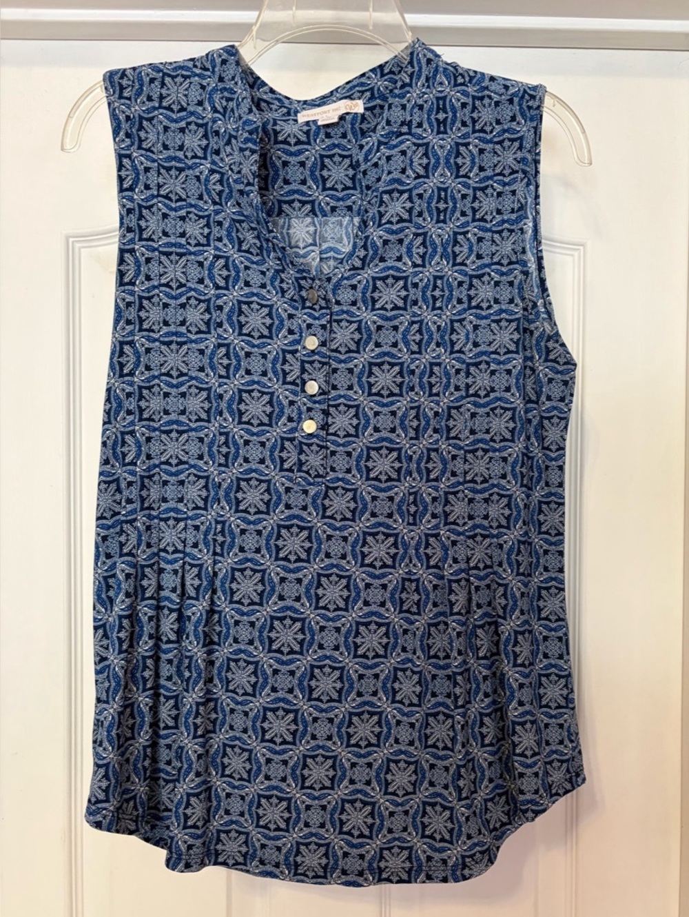Blue & White Patterned Sleeveless Blouse Like New